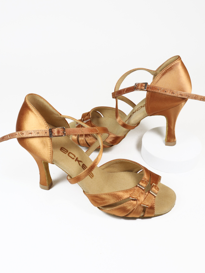 Таис, кедр